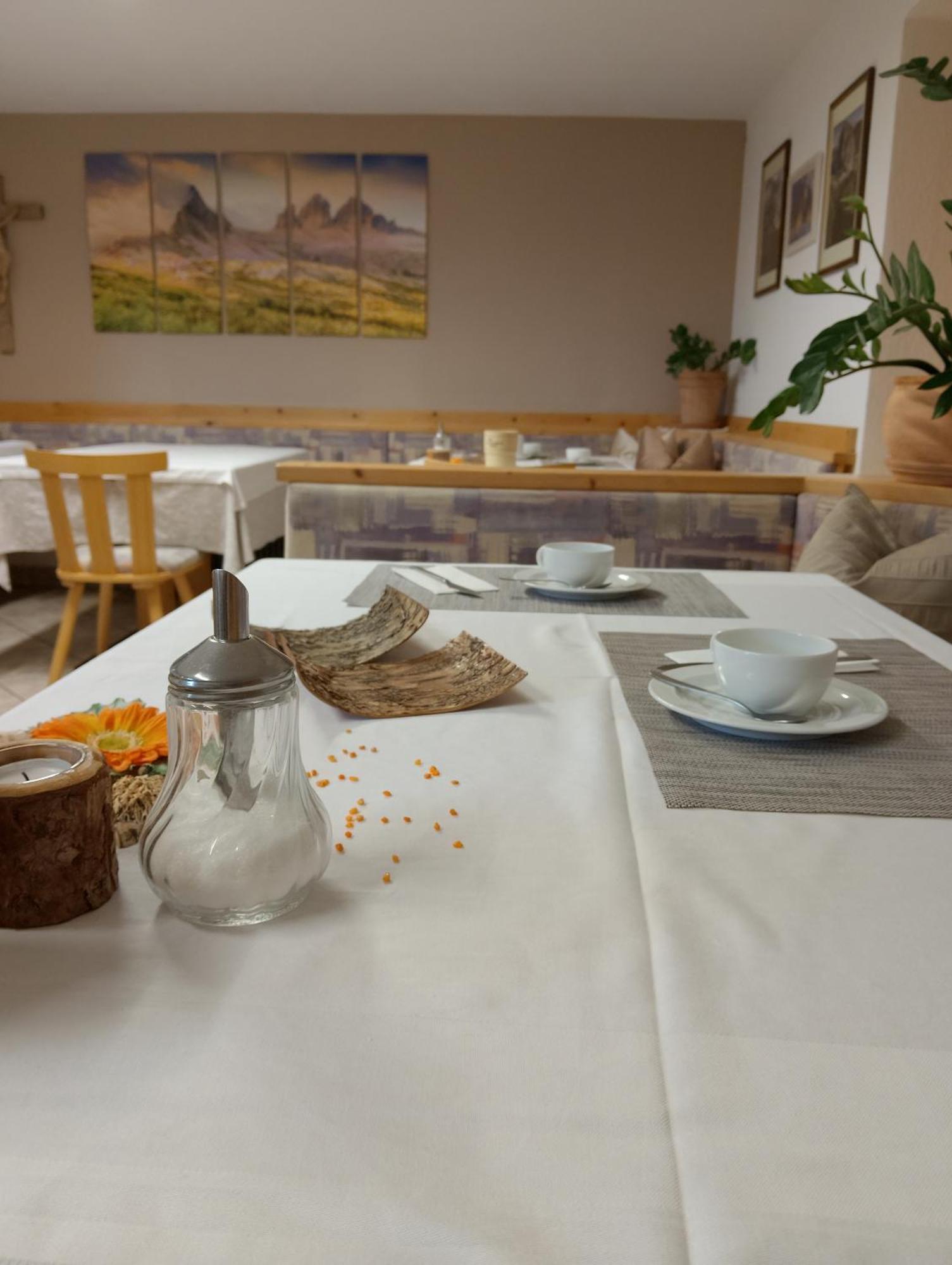 Garni Hattlerhof B&B Brunico Esterno foto