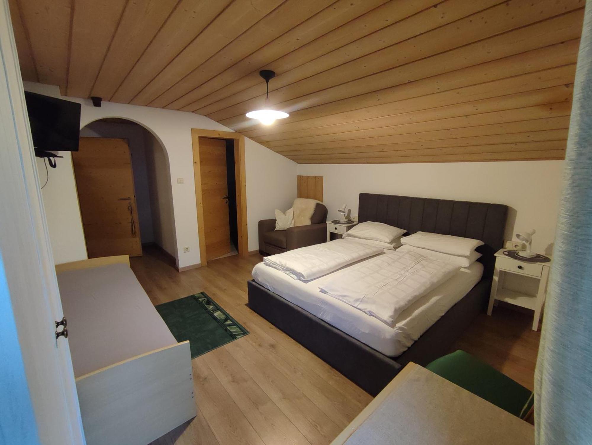 Garni Hattlerhof B&B Brunico Esterno foto